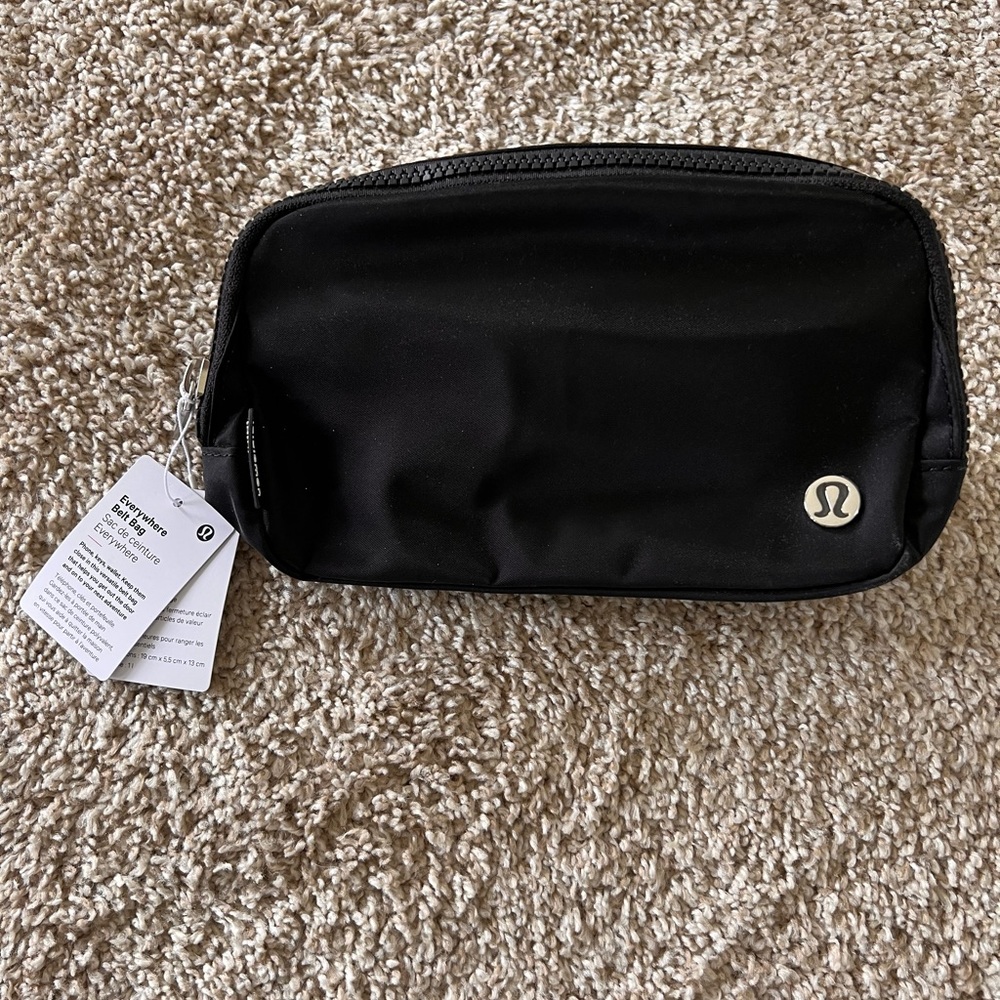 Lululemon Everywhere Belt Bag 1L